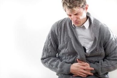 durere la nivelul abdomenului inferior la un bărbat cu prostatită